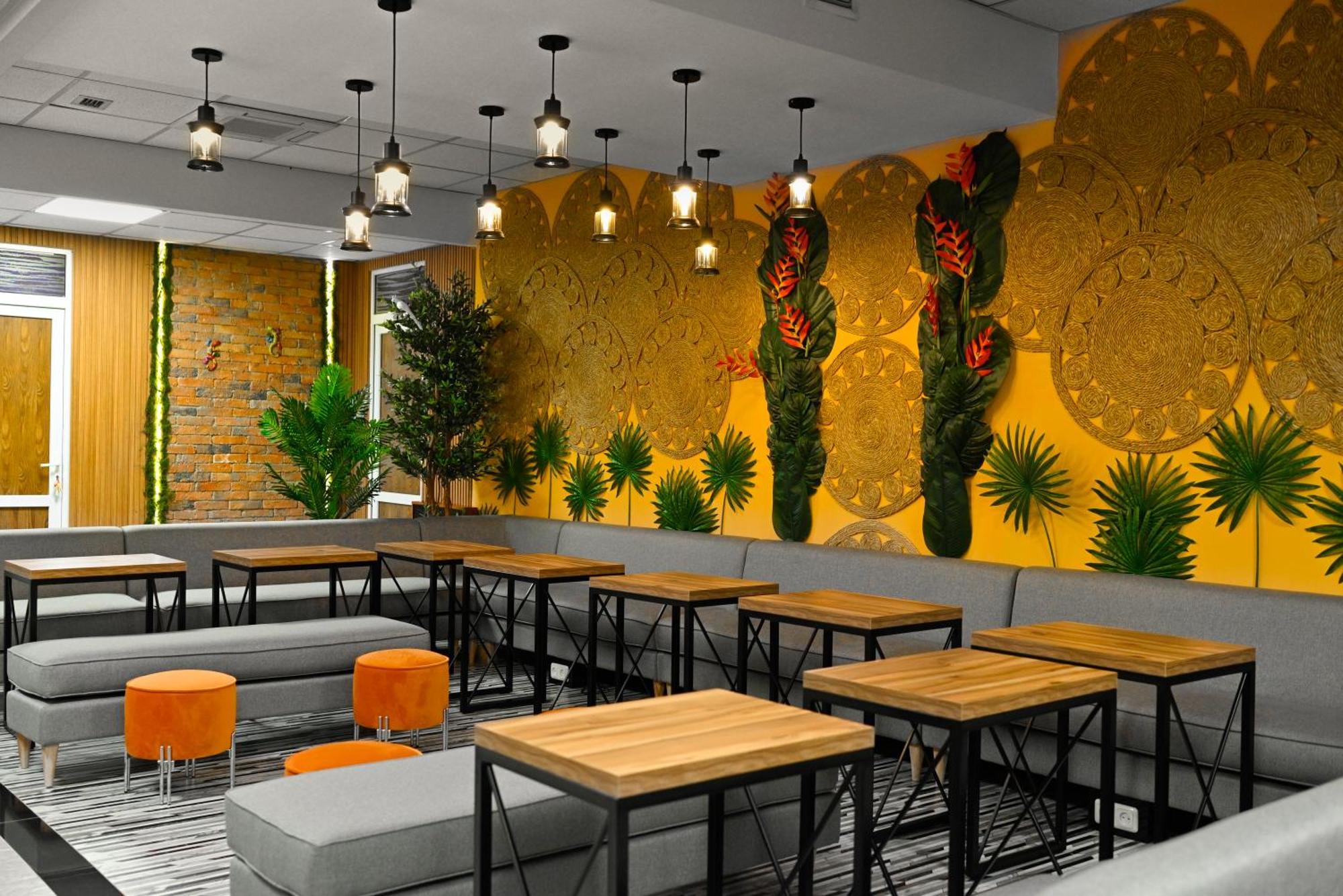 Tropica Inn Hotel Yerevan Ngoại thất bức ảnh
