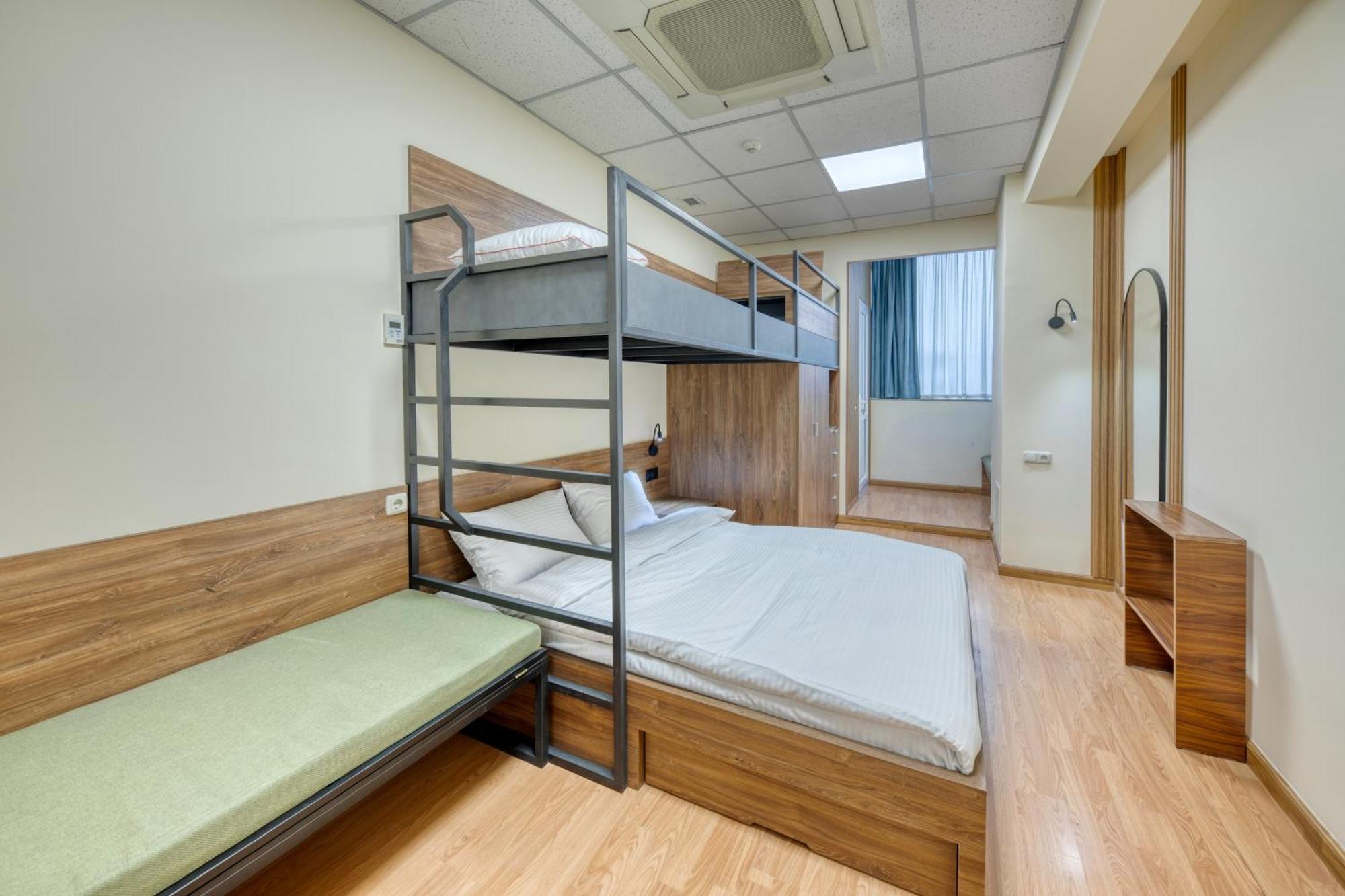 Tropica Inn Hotel Yerevan Ngoại thất bức ảnh
