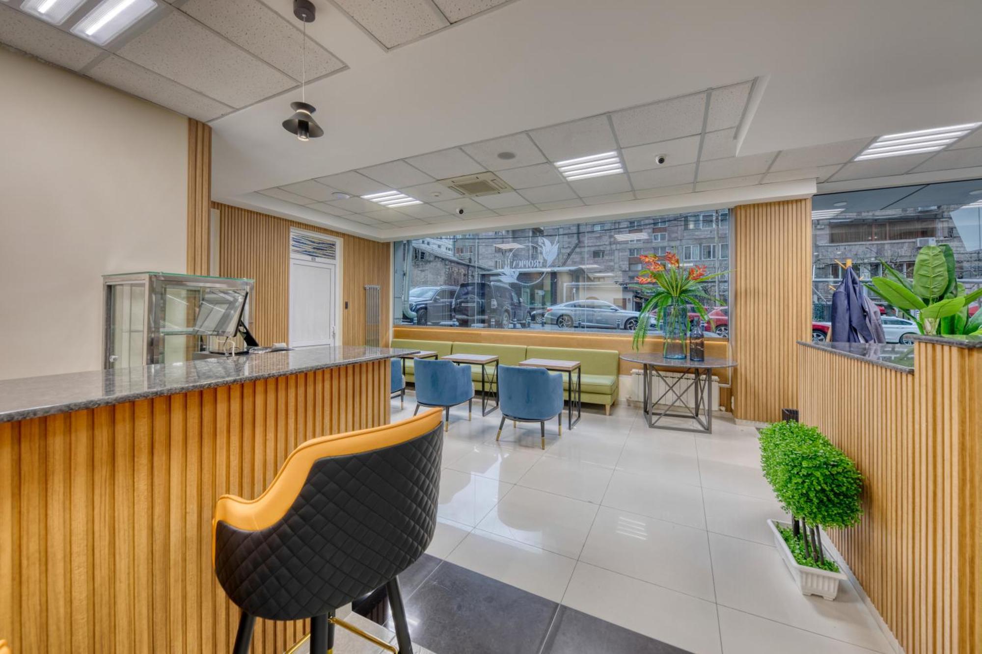 Tropica Inn Hotel Yerevan Ngoại thất bức ảnh